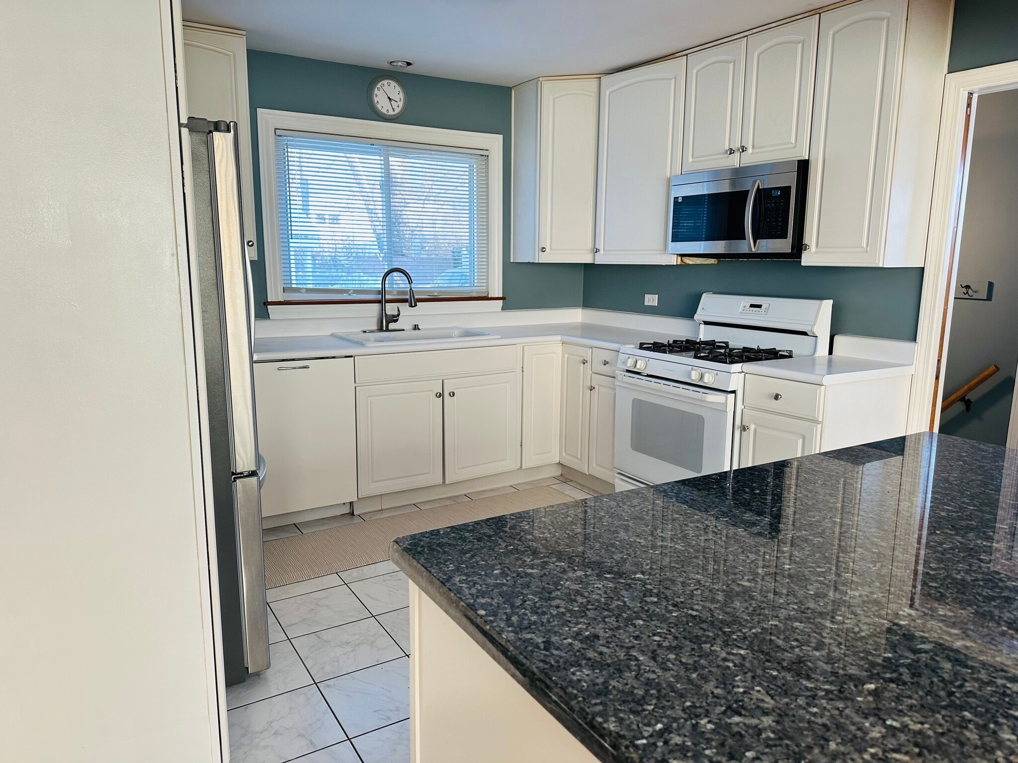 Building Photo - 9023 Central Ave