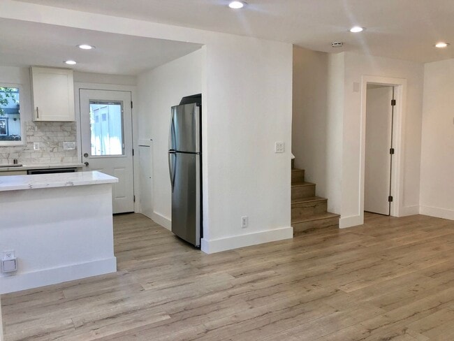 Building Photo - 3BD Townhome in Windsor | Private Yard + Garage | Walk to Shops + Wine Country