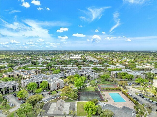 Building Photo - 8700 SW 133rd Avenue Rd