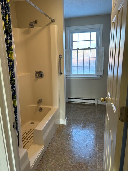 Building Photo - 52 Starboard Dr