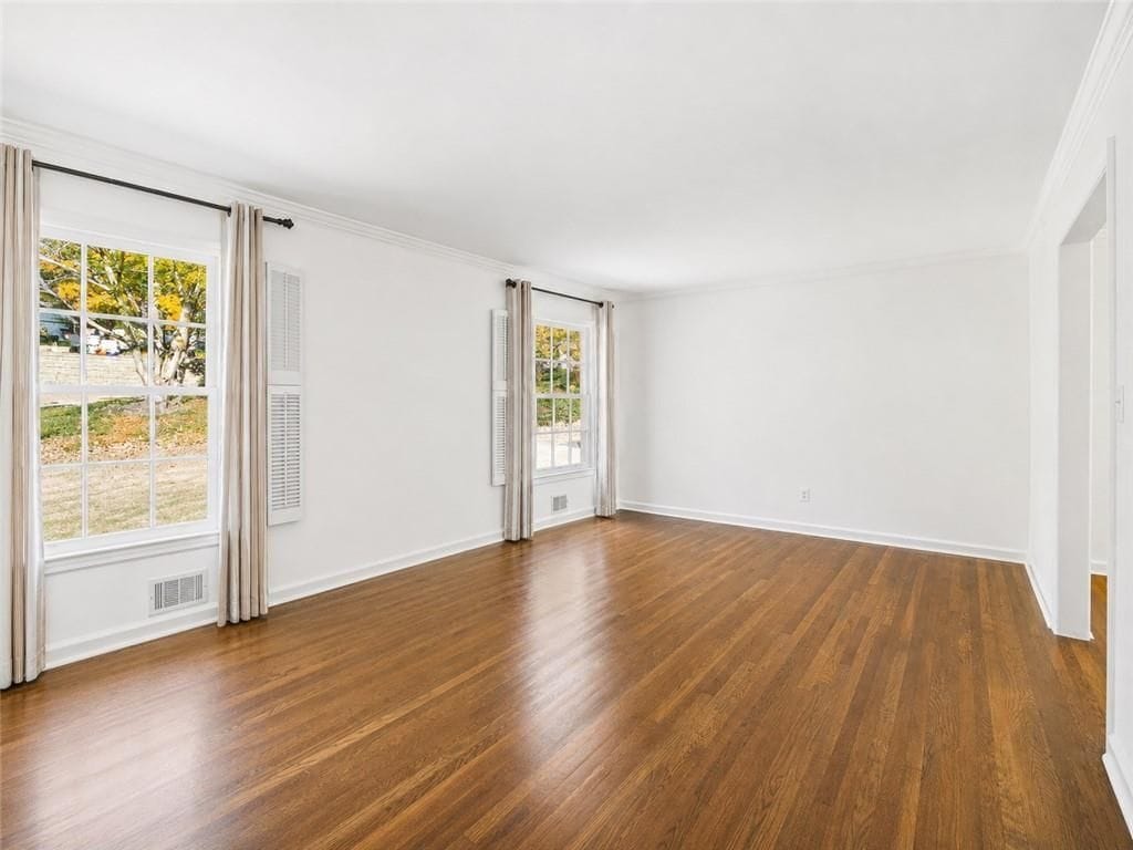 Building Photo - 787 Loridans Dr NE
