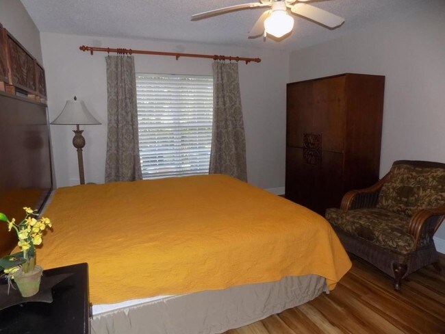 Building Photo - 4274 Calinda Ln