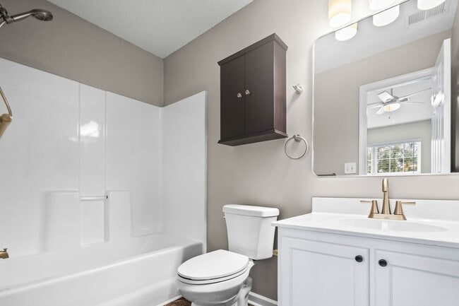 Building Photo - 3574 Evergreen Way