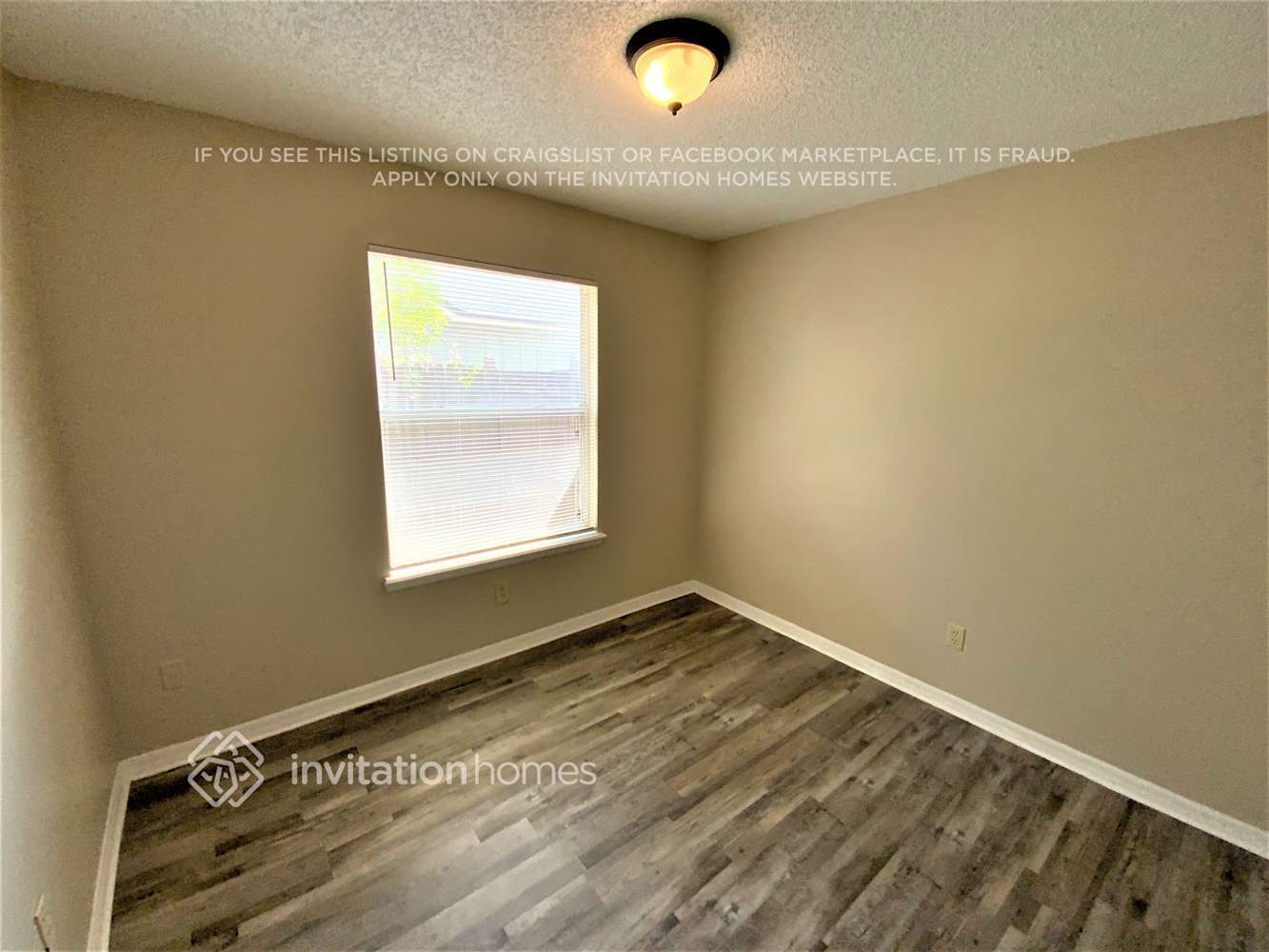 Building Photo - 7737 Rockridge Dr W