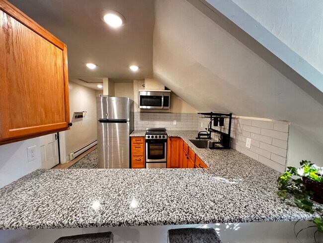 Building Photo - 41 Main St