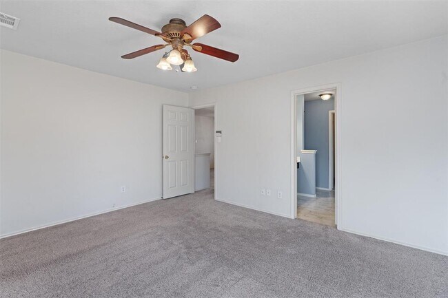 Building Photo - 1305 Caras Cv