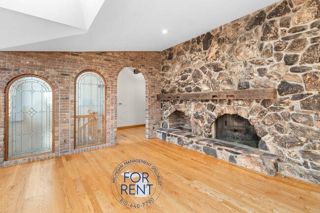 Building Photo - 7255 E Baldwin Rd