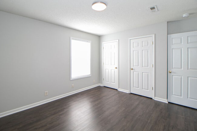 Building Photo - 145 Darlene Dr