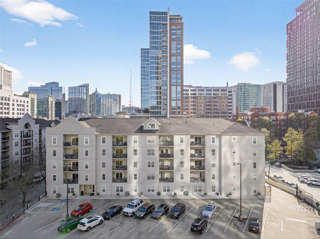 Building Photo - 1075 Peachtree Walk NE