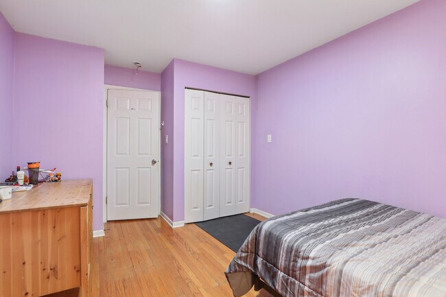 Building Photo - 2147 Ridge Ave