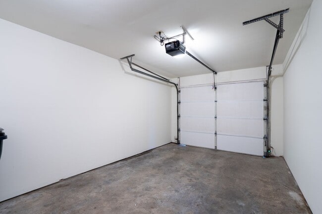 Building Photo - 3507-3509 Delmar Ct.