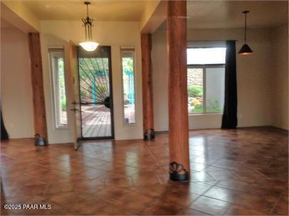 Building Photo - 74 N French Dr