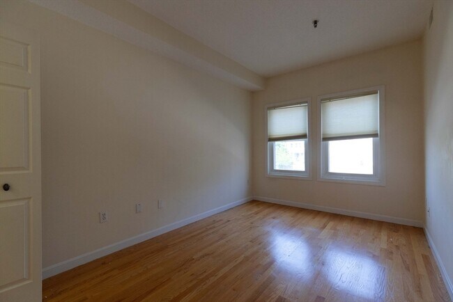 Building Photo - 2456 Massachusetts Ave