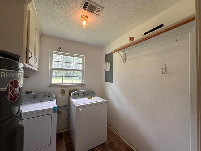 Building Photo - 6143 FM 3081