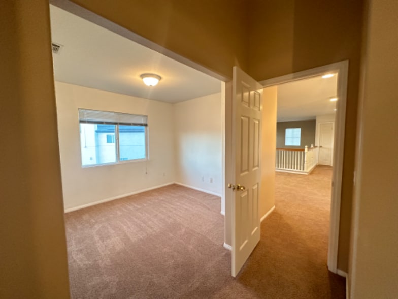 Building Photo - 1224 Periwinkle Pl