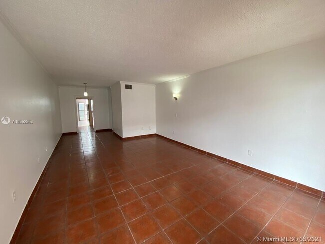 Building Photo - 7921 East Dr