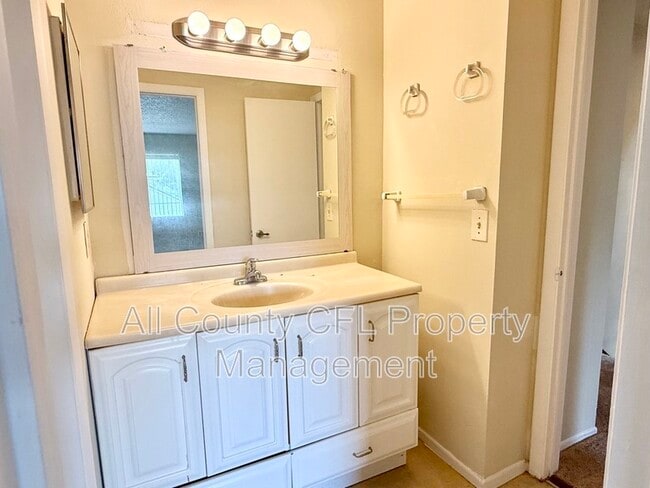 Building Photo - 4562 Pheasant Run Dr