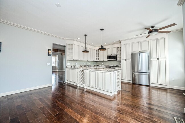 Building Photo - 44171 Paget Terrace