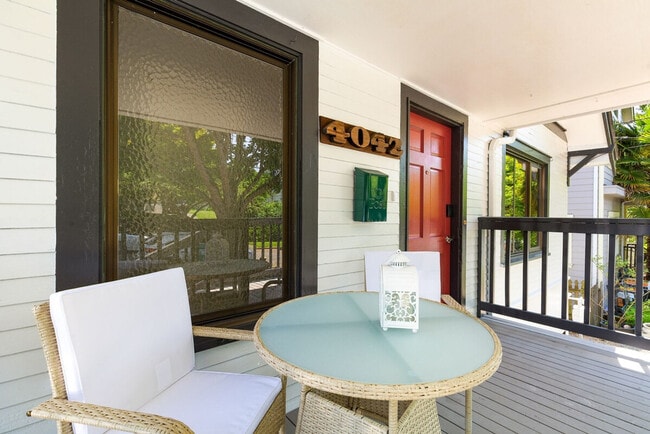 Building Photo - 4042 1st Ave NE