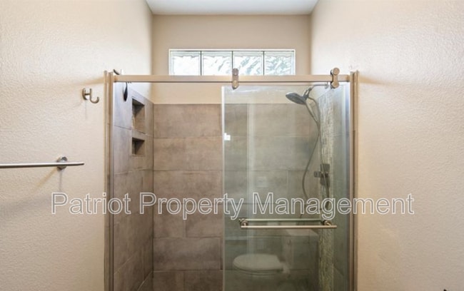 Building Photo - 9550 E Thunderbird Rd