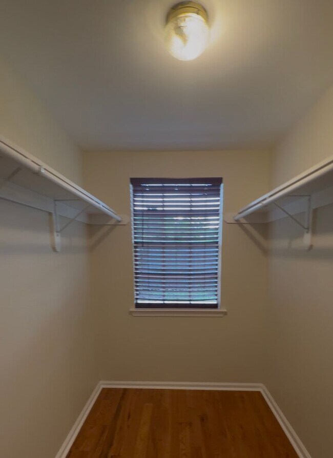 Building Photo - 515 Cadiz St