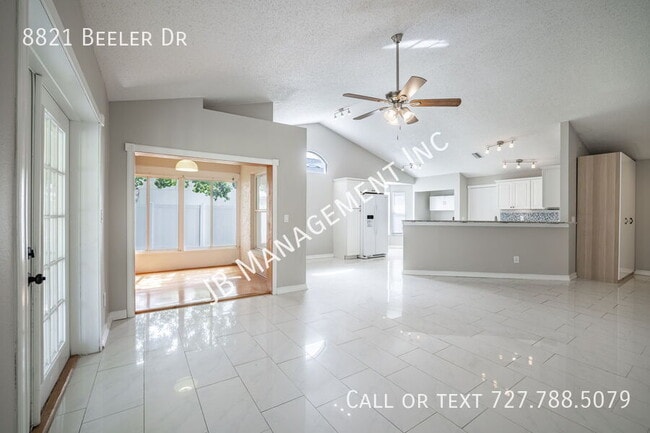 Building Photo - 8821 Beeler Dr