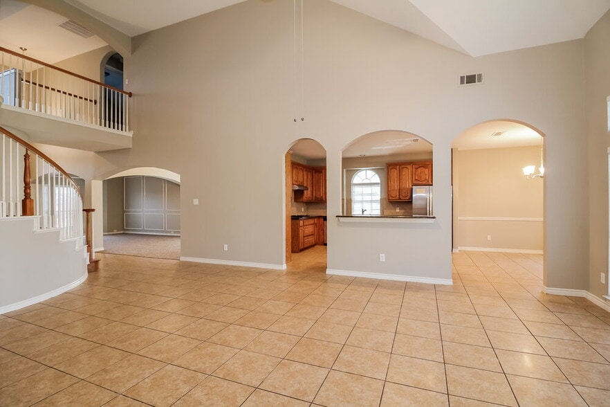 Building Photo - 102 Hartley Ln