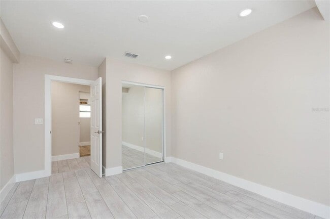 Building Photo - 4203 W Oklahoma Ave