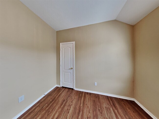 Building Photo - 26004 Castle Meadow Ln