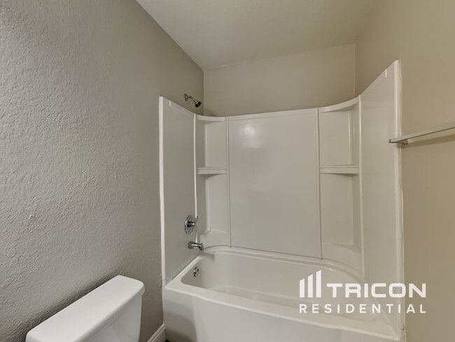 Building Photo - 1614 Taylor Landing Dr