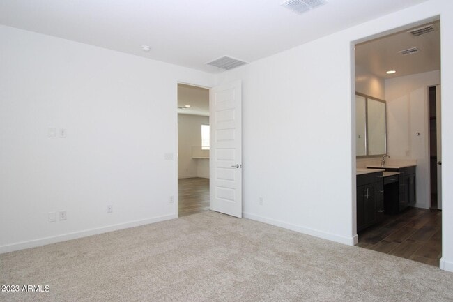 Building Photo - 17108 W Fallen Leaf Ln