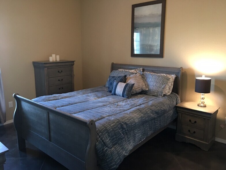 Building Photo - 6010 Nancy Ellen St