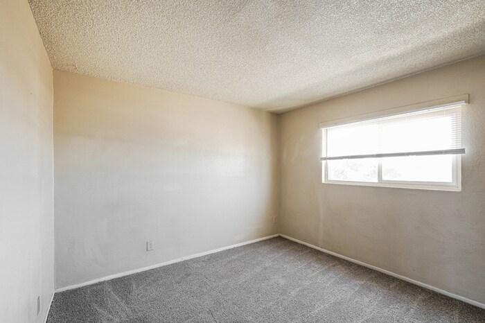 Building Photo - 4625 W Thomas Rd
