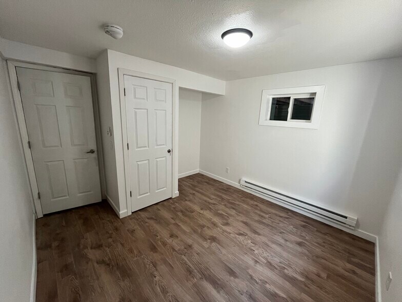 Bed 2 - 17952 E Gunnison Pl