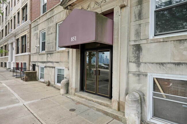 Building Photo - 851 JFK Blvd E