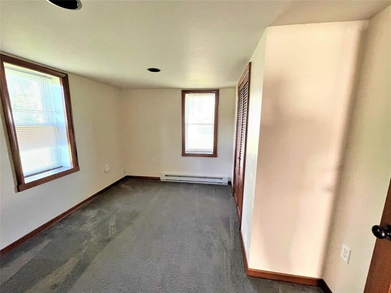 Building Photo - 328 3rd Ave