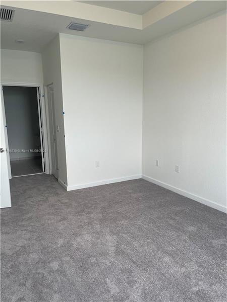 Building Photo - 20588 NE 5th Pl