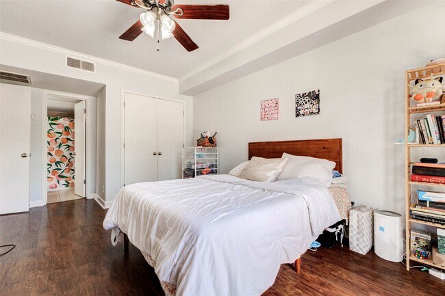 Building Photo - 4515 Briar Hollow Pl