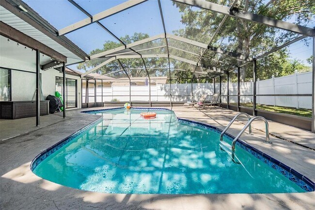 Building Photo - 1 Fernery Ln