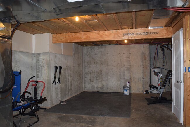 Building Photo - 3-Bedroom Home with Room to Roam – Fenced In Backyard