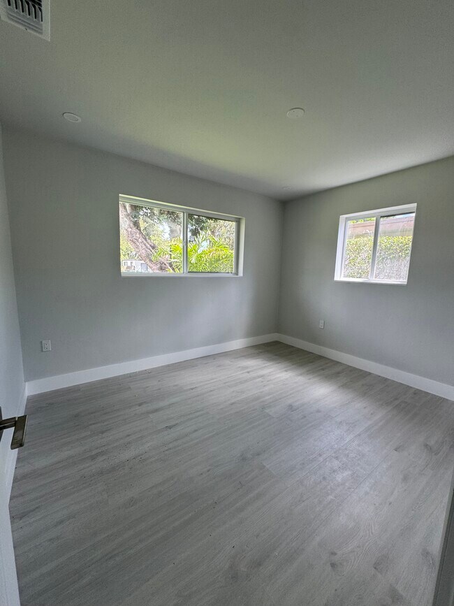 Building Photo - 8560 SW 126th Terrace