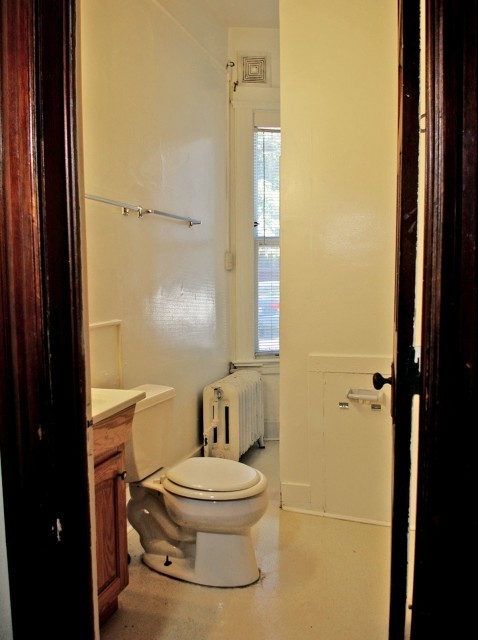 Apt. 1 Bathroom - Grand Victorian