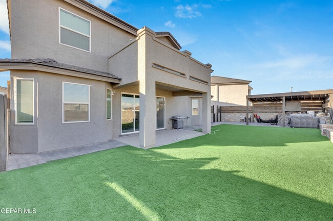 Building Photo - 912 Crystal Deer Dr