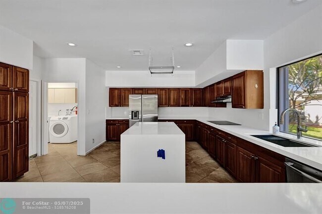 Building Photo - 2622 NW 49th St
