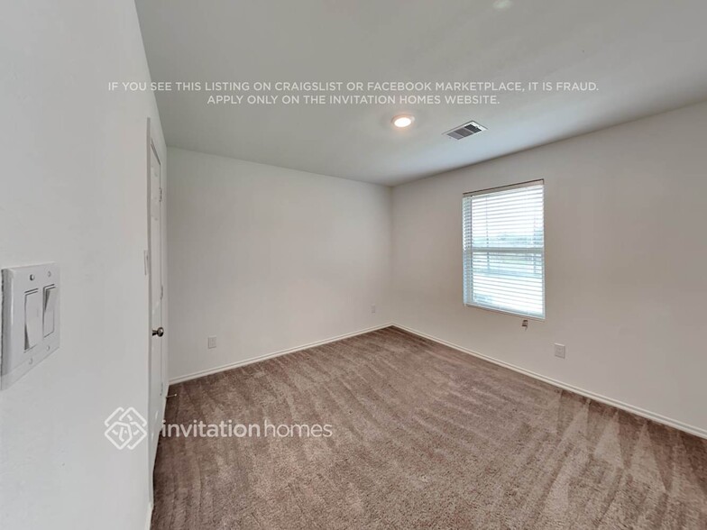 Building Photo - 18706 Charter Elm Dr