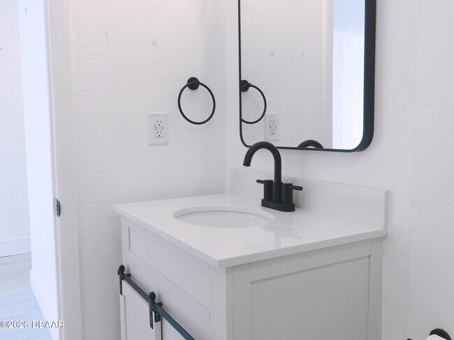 Building Photo - 935 S Atlantic Ave