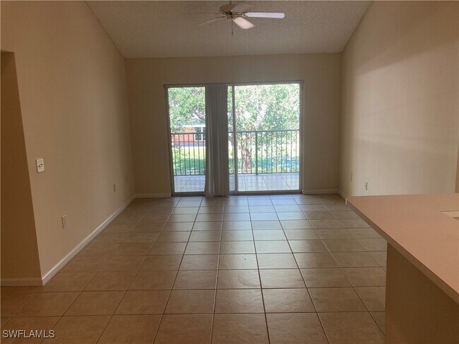 Building Photo - 1210 Wildwood Lakes Blvd