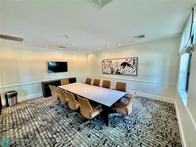 Building Photo - 610 W Las Olas Blvd