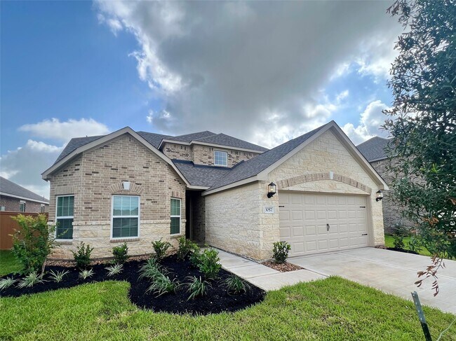 Primary Photo - 3057 Sorrento Hl Dr