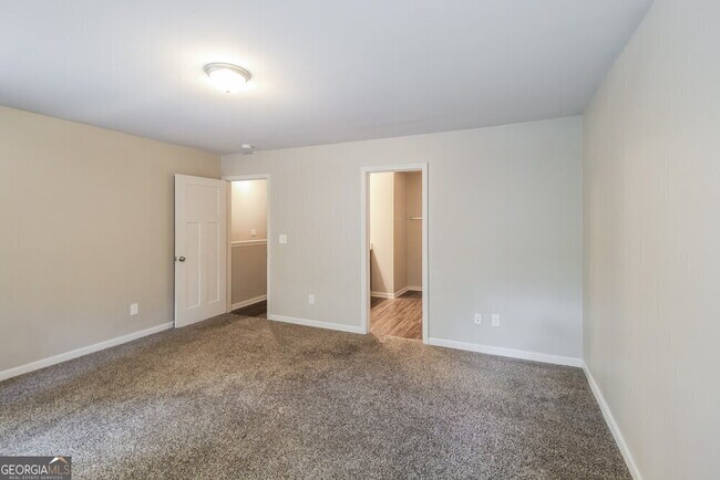 Building Photo - 5195 Tew Ln SW